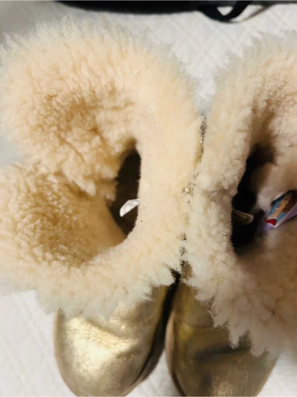 UGGS Kids Metallic Gold Shearling-Lined Boots Size 2 Kids